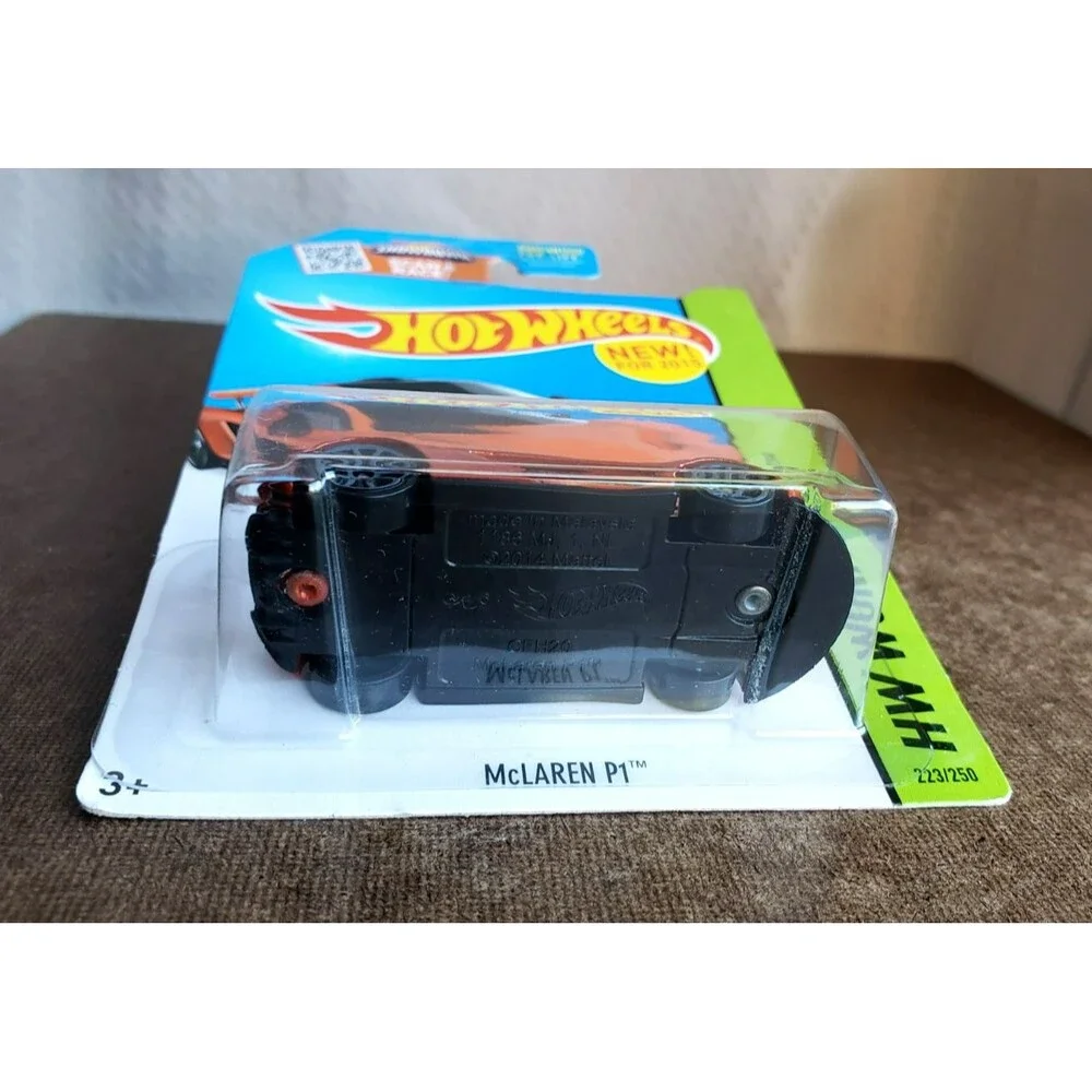 Hot Wheels McLAREN P1 Dark Orange #223 HW WORSHOP 2015 GARAGE SERIES Grey 10-SP